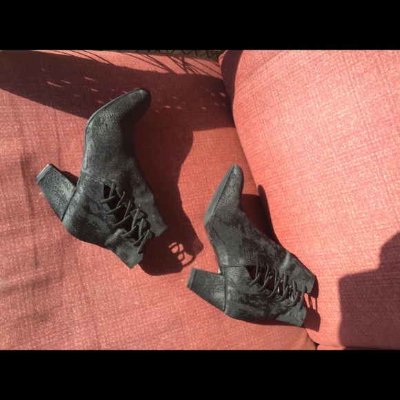 New York Transit size 7 Women’s granny core Victoria shoes heel boots - Picture 5 of 9